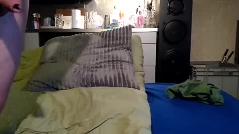 Snapshot of koelie1982 chatting on March 9, 11:03 pm koelie1982 online show from March 9, 11:03 pm