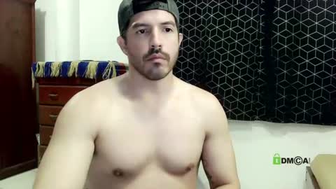 kolombianox online show from June 19, 4:40 am