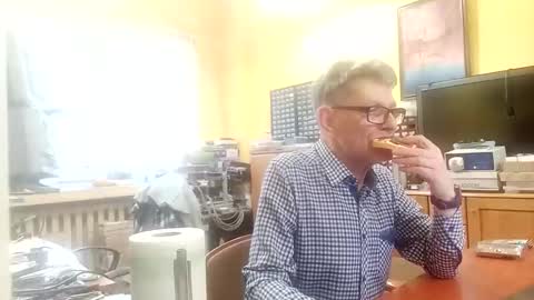 Korek online show from March 7, 2:12 pm