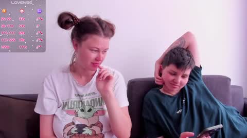 Twiix online show from April 18, 3:14 pm