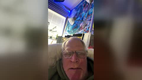 korysmith568 online show from May 2, 1:00 am
