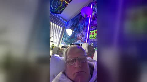 korysmith568 online show from April 28, 6:56 pm