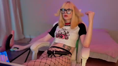 ShyNicole online show from September 26, 6:16 pm