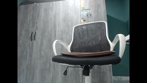 Koto Bombon online show from March 10, 6:05 am