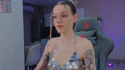 Jess online show from June 20, 12:00 pm