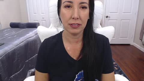Snapshot of krissy2024 chatting on October 5, 2:13 pm Krissy online show from October 5, 2:13 pm
