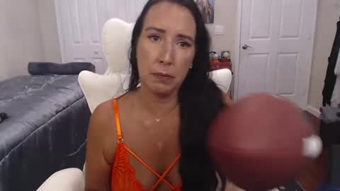 Krissy online show from August 2, 1:35 pm