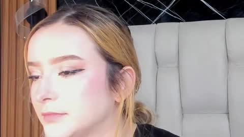 kristal online show from November 21, 2:20 am