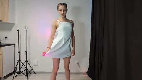 kristandaty online show from February 12, 4:10 pm