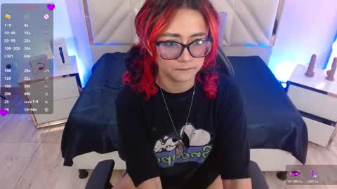 kristen_tay online show from December 2, 3:38 am