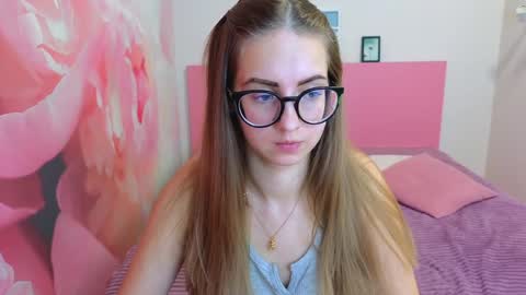Snapshot of kristina_adel chatting on January 15, 7:59 am Kristina Adel online show from January 15, 7:59 am