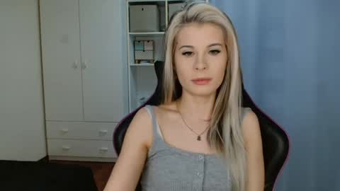 KristineAmore online show from April 24, 6:48 am