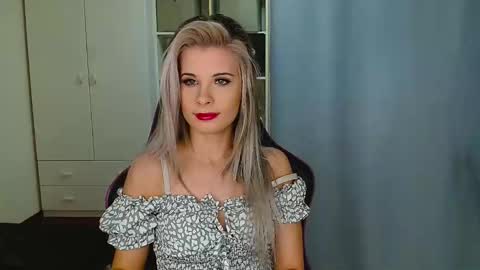 KristineAmore online show from January 19, 7:18 am