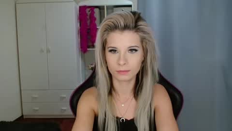 KristineAmore online show from October 28, 3:57 pm