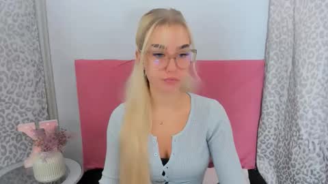 KristyFlowers online show from November 23, 6:11 am