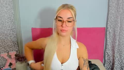 KristyFlowers online show from October 25, 6:35 am