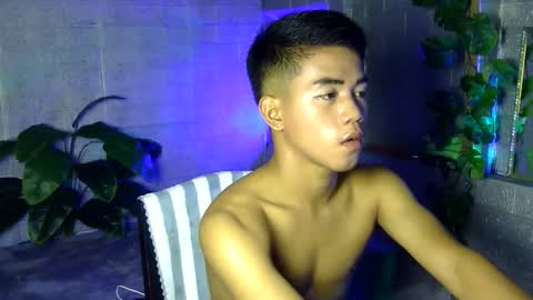 kritthanarkorn online show from December 19, 7:59 am