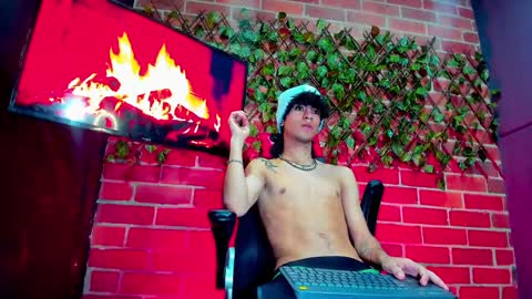 justym online show from February 2, 10:06 pm