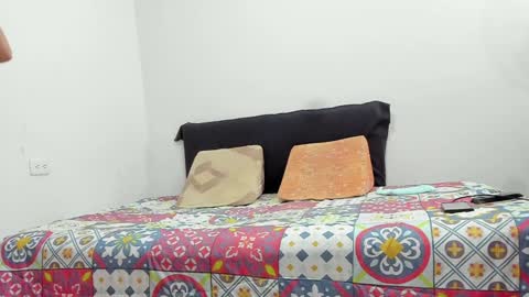 Zoe  Andrew online show from February 9, 2:38 am