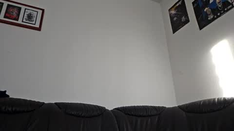 Tommy online show from December 2, 1:09 pm