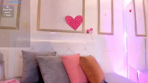 Kystal Taylor online show from March 11, 7:25 pm