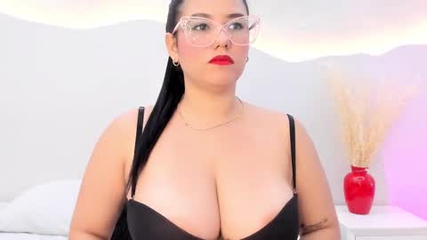 Krystal online show from September 20, 5:10 am