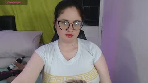 kryystaladams online show from June 12, 6:51 pm