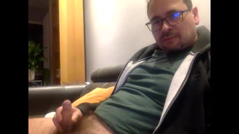 Snapshot of krzysztof1977 chatting on December 14, 10:18 pm krzysztof1977 online show from December 14, 10:18 pm