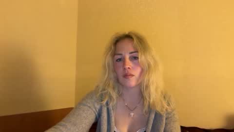 ksenia online show from October 4, 6:17 pm