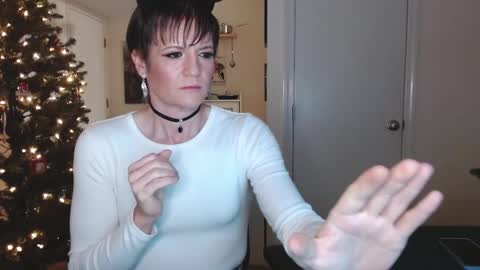 Cait online show from November 23, 3:48 am