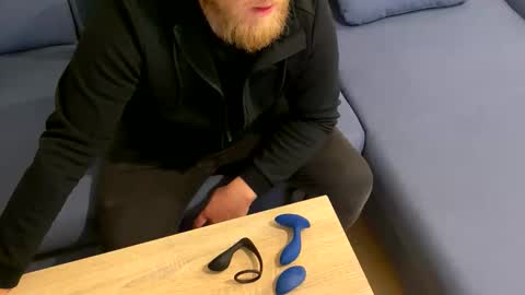 Tony online show from September 22, 9:52 pm