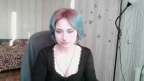 Alice online show from March 22, 2:21 pm