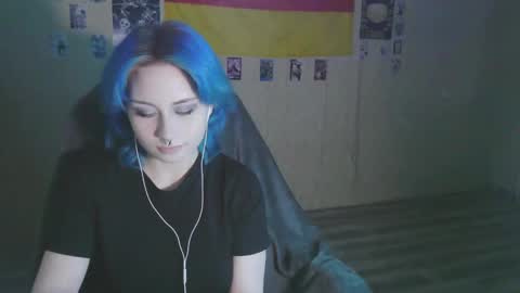 Alice online show from December 19, 6:47 pm