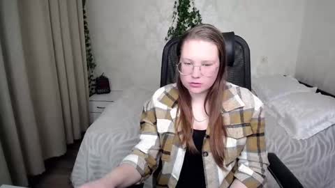 kuri_u online show from January 10, 12:54 pm