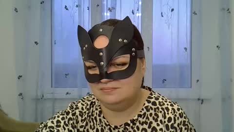 kurkuma_ online show from February 5, 2:31 pm