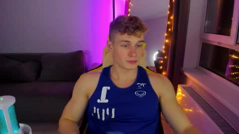 kurt_hanssen online show from October 24, 8:09 pm