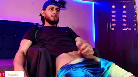 kuzzcoo online show from November 30, 2:57 pm