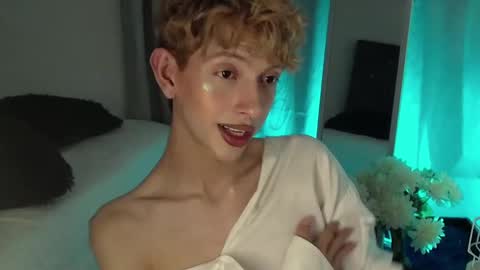 Kyle Cooper online show from December 10, 5:28 am