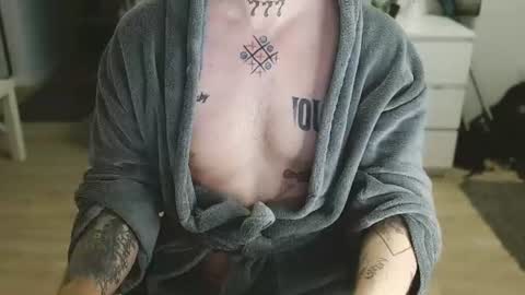 kyle online show from August 8, 4:11 am