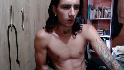 kyleer77 online show from November 3, 9:27 pm