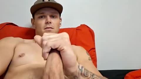 Thickcock813 online show from September 20, 2:36 am