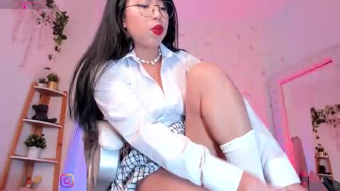 Kylie online show from February 14, 3:04 pm