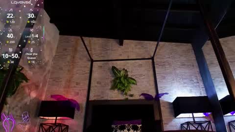 Kylie  online show from November 25, 7:23 pm