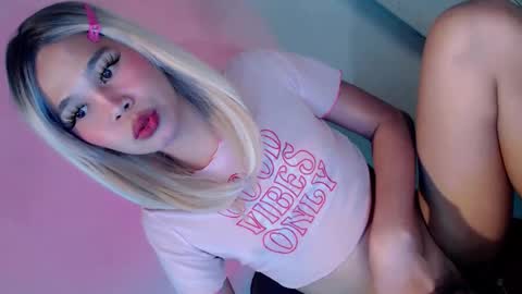 kylie online show from November 26, 12:19 am