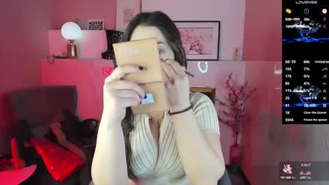 Snapshot of kylie_mellow chatting on October 17, 5:44 am Kylie online show from October 17, 5:44 am