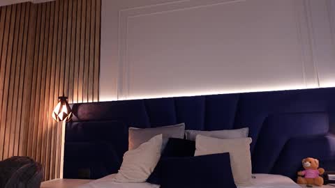 Kylie  online show from February 28, 1:15 pm