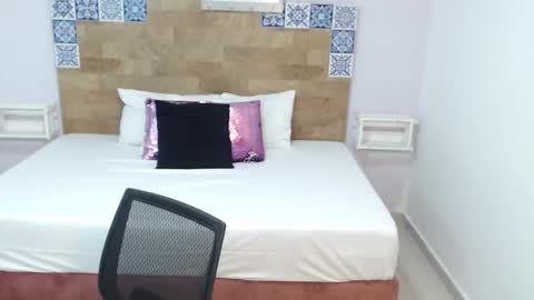 Kylie online show from December 14, 10:43 am