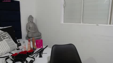 Kylie online show from November 26, 11:18 am