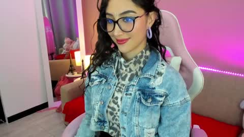 Kym Giraldo online show from January 12, 8:25 am