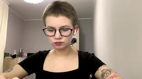 Kim online show from January 7, 6:24 pm